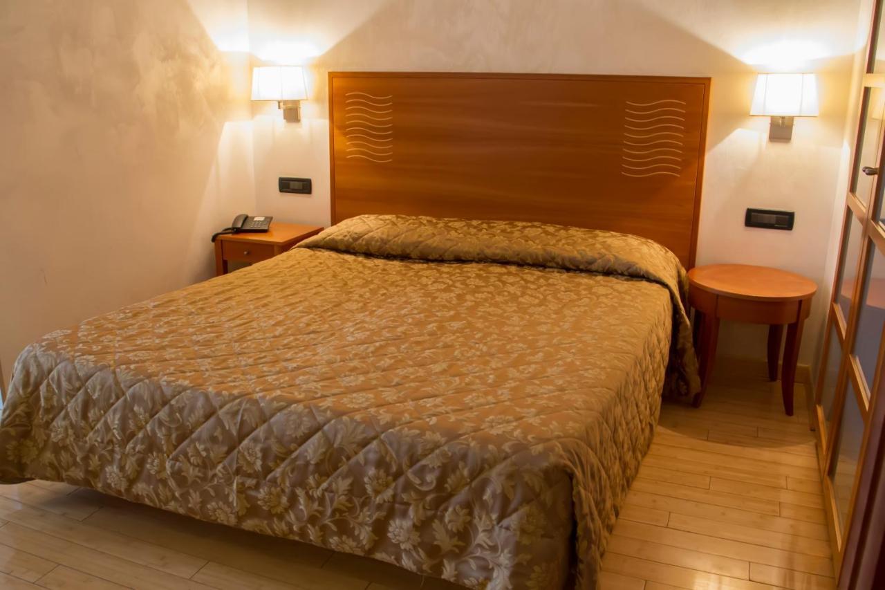 Hotel Continental Турин Екстер'єр фото